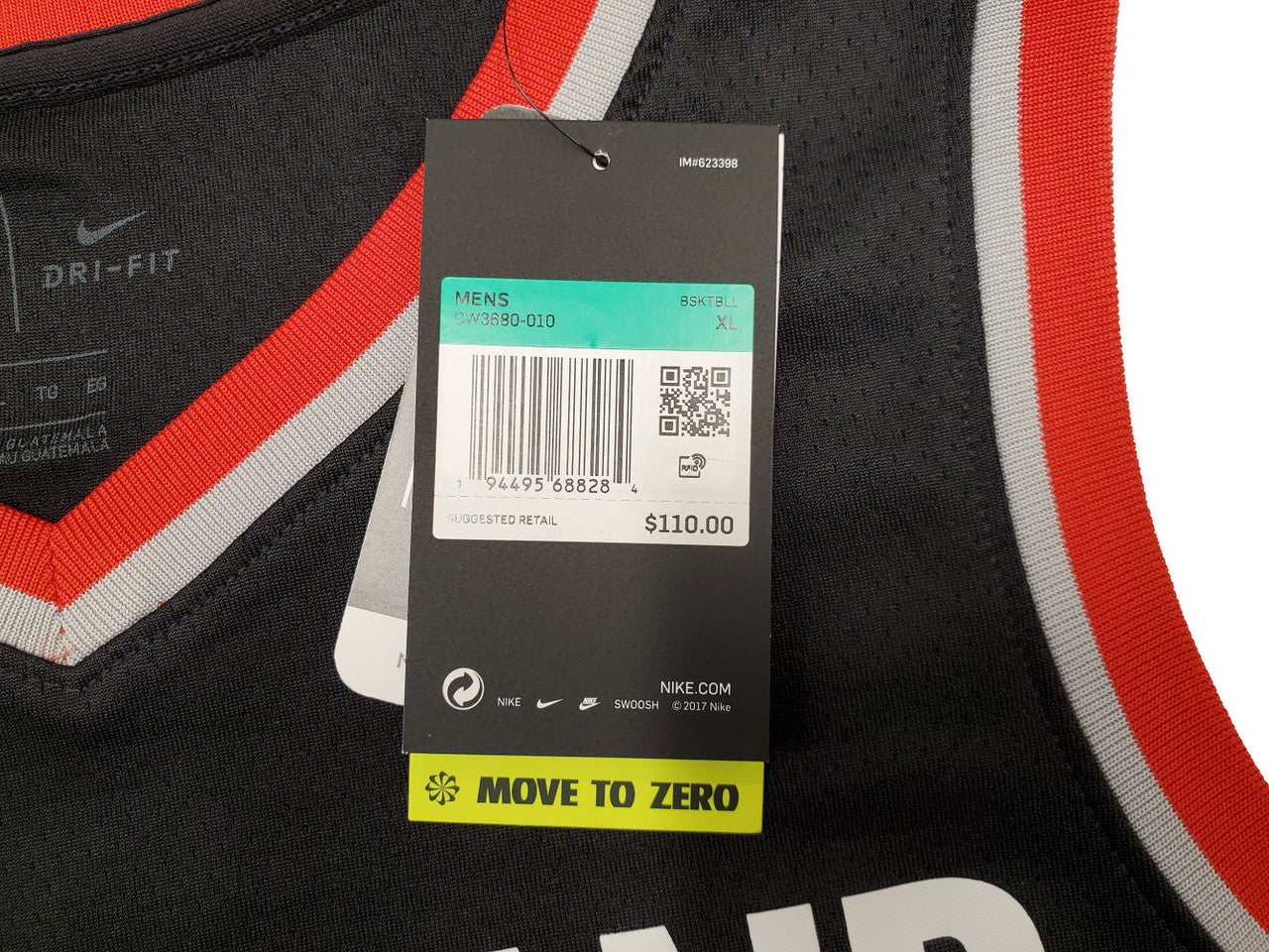 Portland Trail Blazers Damian Lillard Autographed Black Nike Jersey Size XL Beckett BAS Stock #195900