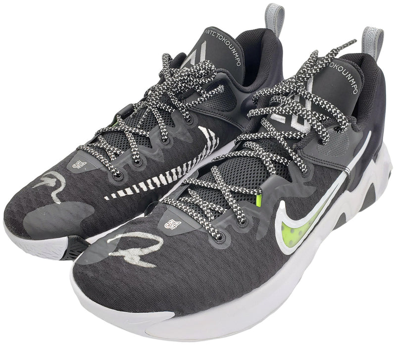 Giannis Antetokounmpo Autographed Black Nike Immortality Shoes Miami Heat Size 17 Pair Beckett BAS QR Stock #197438