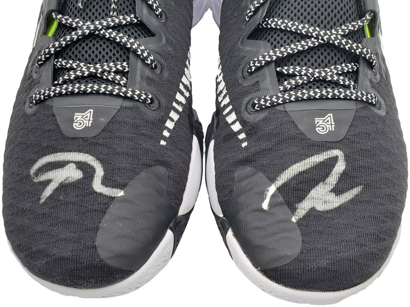 Giannis Antetokounmpo Autographed Black Nike Immortality Shoes Miami Heat Size 16 Pair Beckett BAS QR Stock #197434