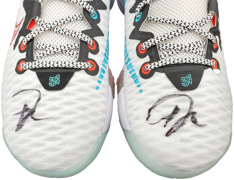 Giannis Antetokounmpo Autographed White Nike Immortality Shoes Miami Heat Size 15 Pair Beckett BAS QR Stock #197435