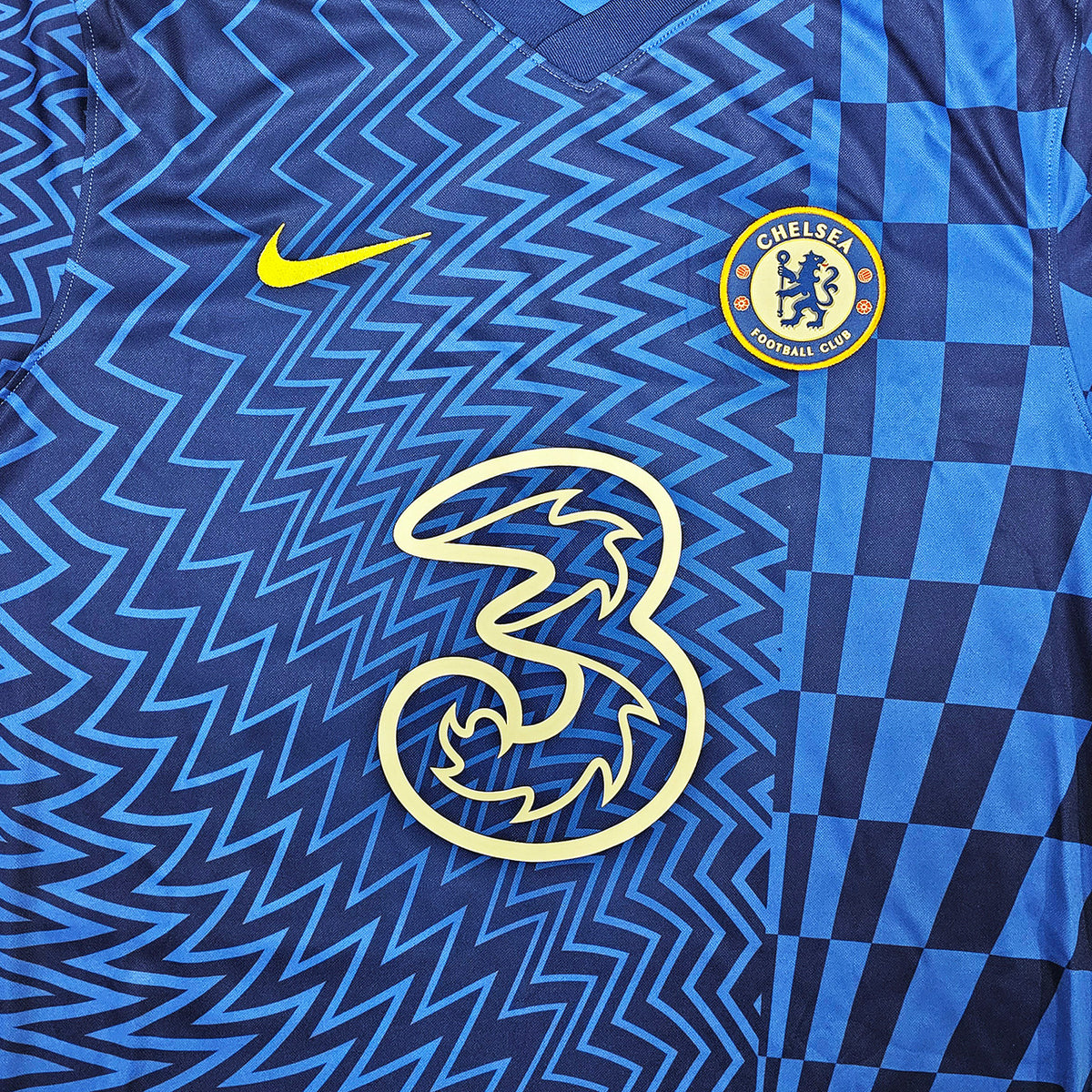 Chelsea F.C. Mason Mount Autographed Blue Nike Jersey Size XL in Silver Beckett BAS Stock #196484