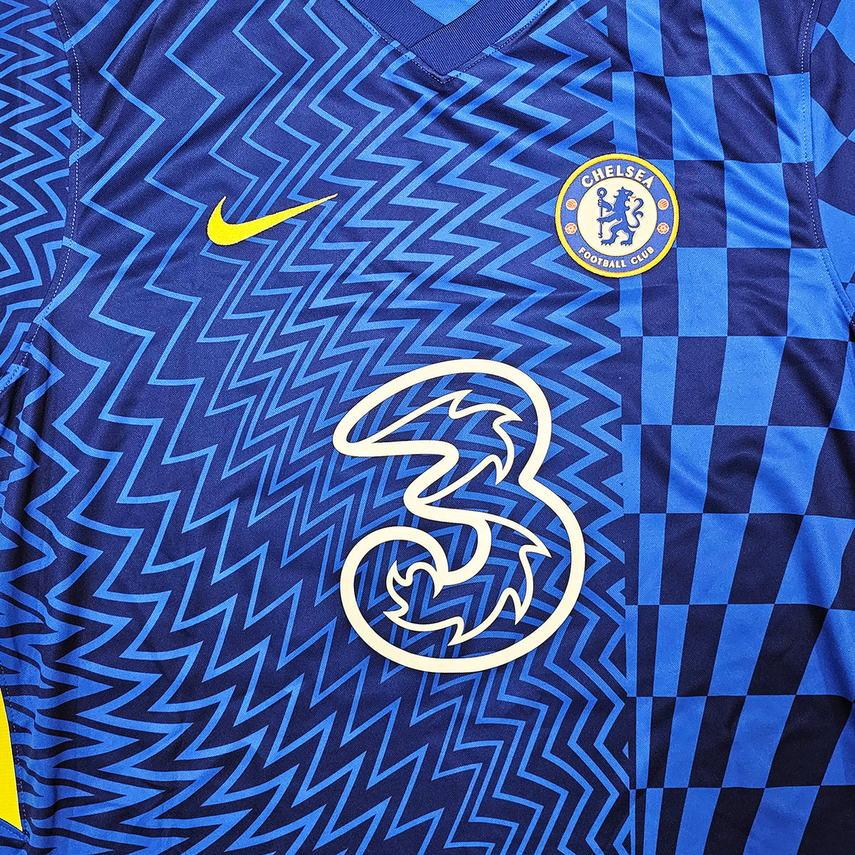 Chelsea F.C. Mason Mount Autographed Blue Nike Jersey Size XL in Gold Beckett BAS Stock #196482
