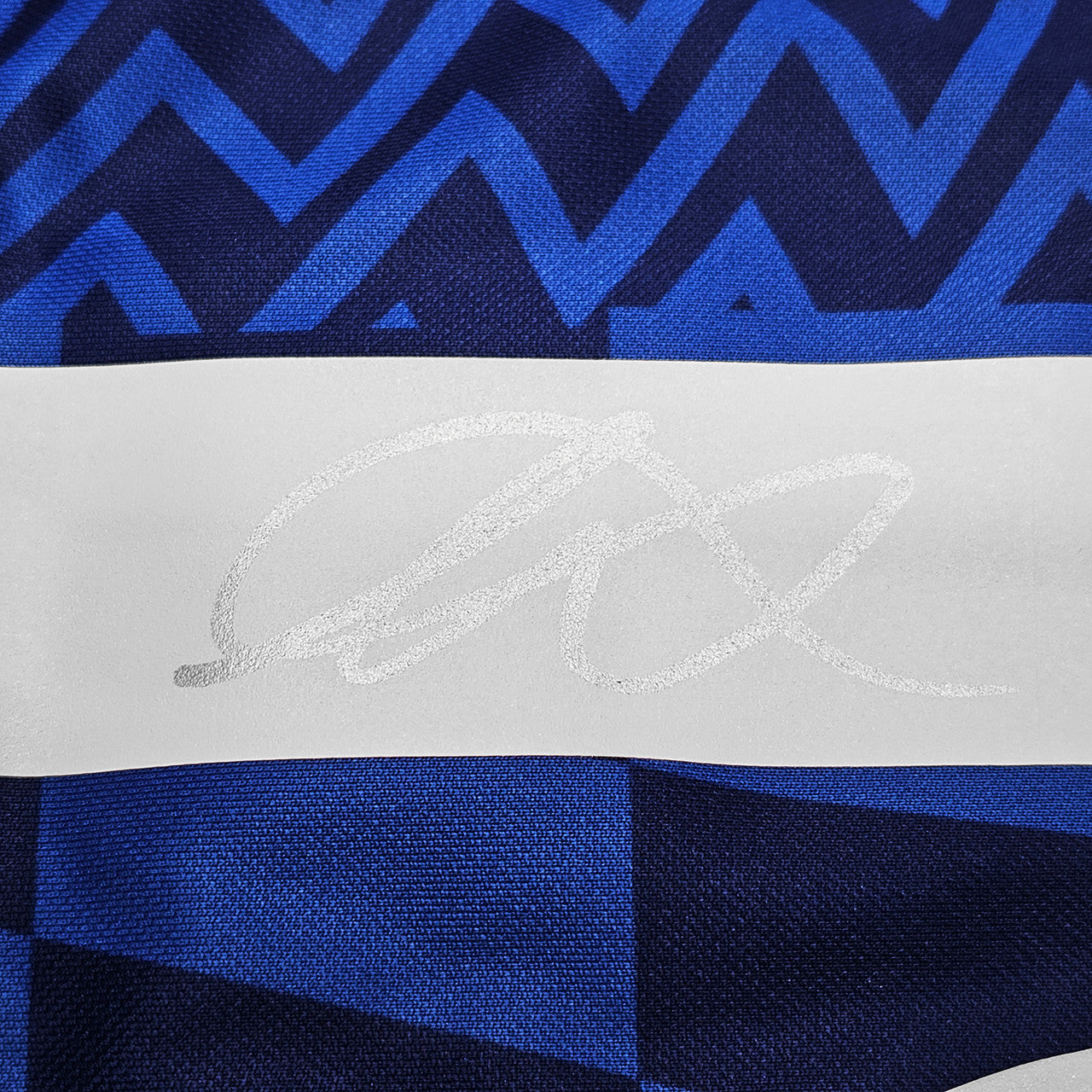 Chelsea F.C. Mason Mount Autographed Blue Nike Jersey Size M in Silver Beckett BAS Stock #196479
