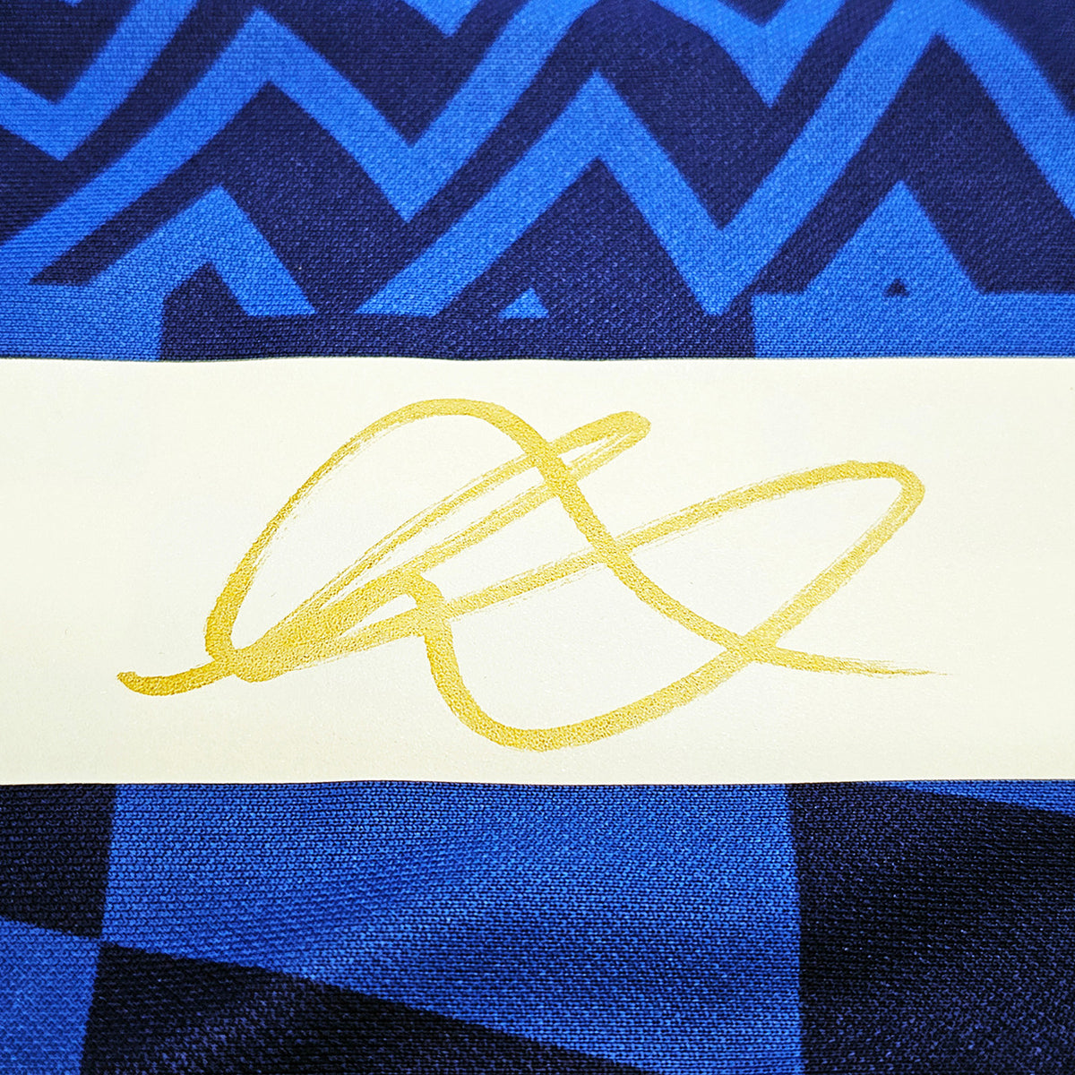Chelsea F.C. Mason Mount Autographed Blue Nike Jersey Size L in Gold Beckett BAS Stock #196475