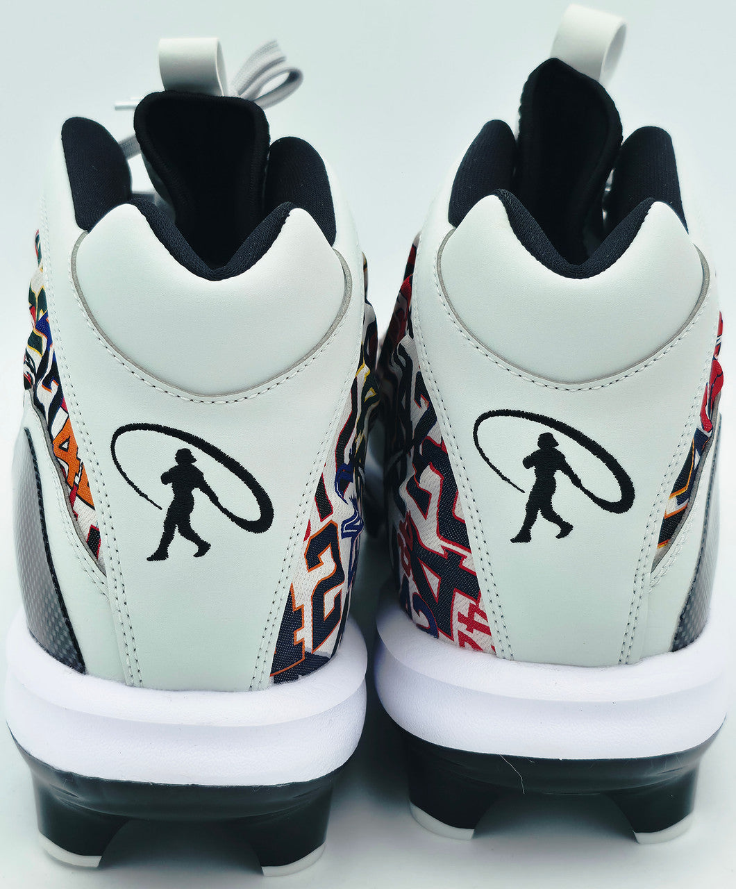 Ken Griffey Jr. Autographed White Nike Griffey 2 Mcs Jackie Robinson Day Baseball Cleats Seattle Mariners Size 11.5 Beckett BAS Witness Stock #262143