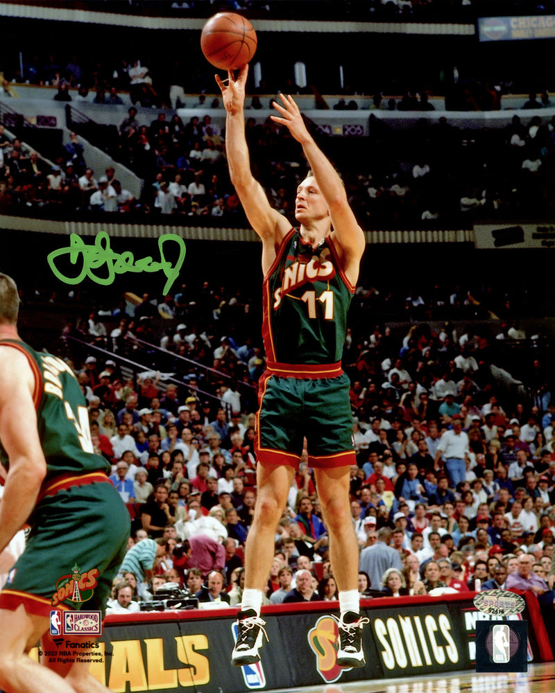 Detlef Schrempf Autographed 8x10 Photo Seattle Supersonics MCS Holo Stock #202449