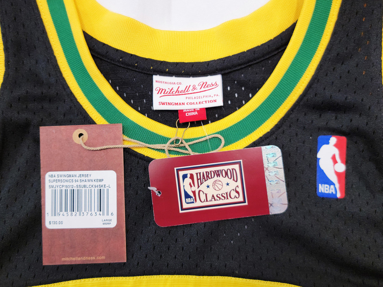 Seattle Supersonics Shawn Kemp Autographed Black Authentic Mitchell & Ness Hardwood Classics Swingman Jersey Size L MCS Holo Stock #203432
