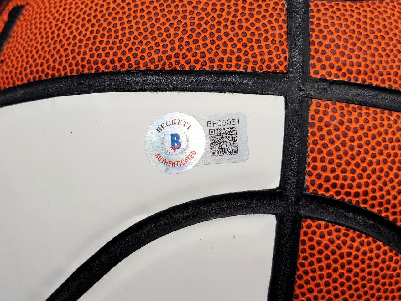 Gary Payton & Shawn Kemp Autographed Official Spalding White Basketball Seattle Supersonics MCS Holo & Beckett BAS QR Stock #203415
