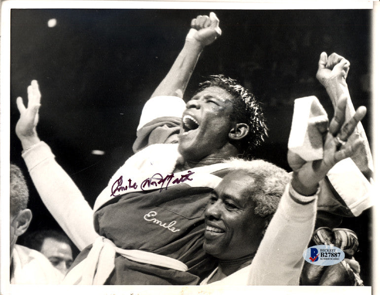Emile Griffith Autographed 7x9 Photo Beckett BAS #B27887