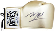 Michael B. Jordan Autographed Gold Reyes Boxing Glove Right Handed RH Beckett BAS Witness Stock #220637