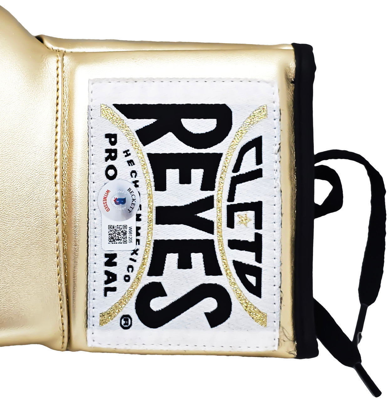 Michael B. Jordan Autographed Gold Reyes Boxing Glove Left Handed LH Beckett BAS Witness Stock #220638