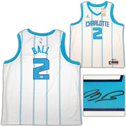 Charlotte Hornets LaMelo Ball Autographed White Nike Swingman Jersey Size XXL Beckett BAS QR Stock #209488