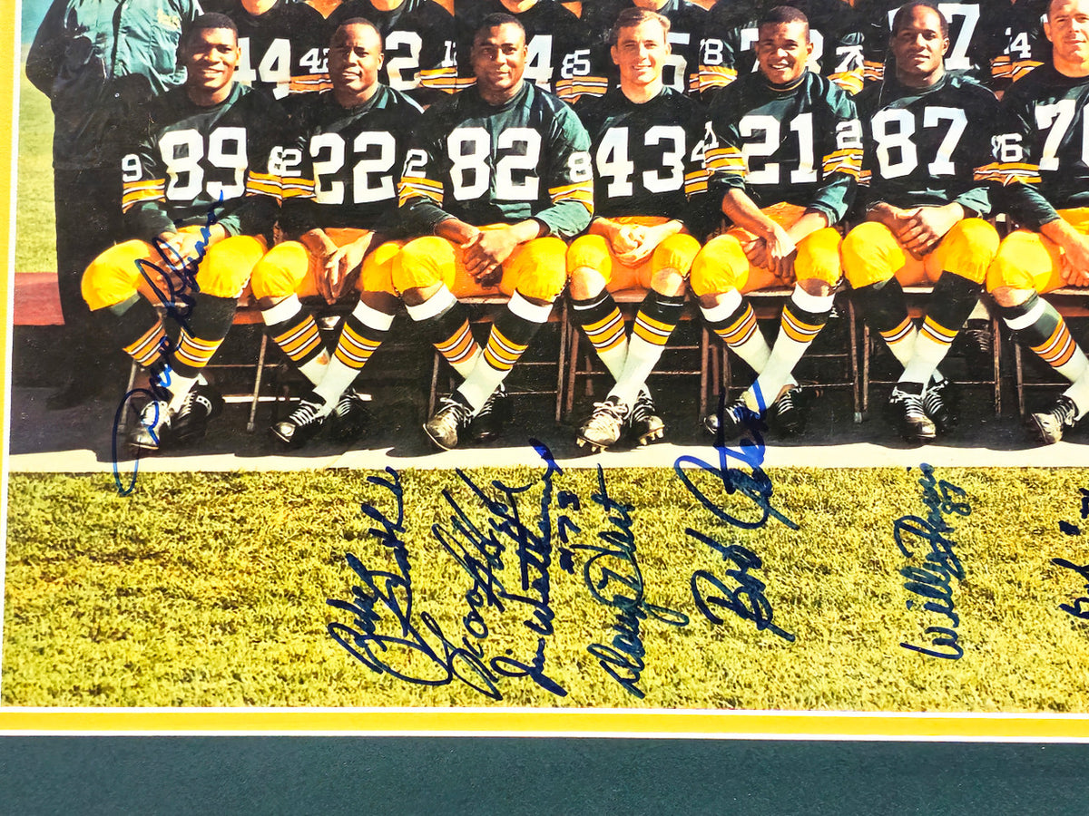1966 Green Bay Packers Team Signed Autographed Framed 16x20 Photo With 34 Signatures Including Bart Starr Beckett BAS #AD78728