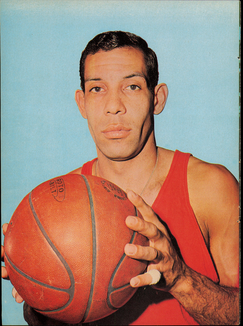 Bill Bradley Autographed 8x11 Magazine Page Photo New York Knicks Beckett BAS QR #BP55277