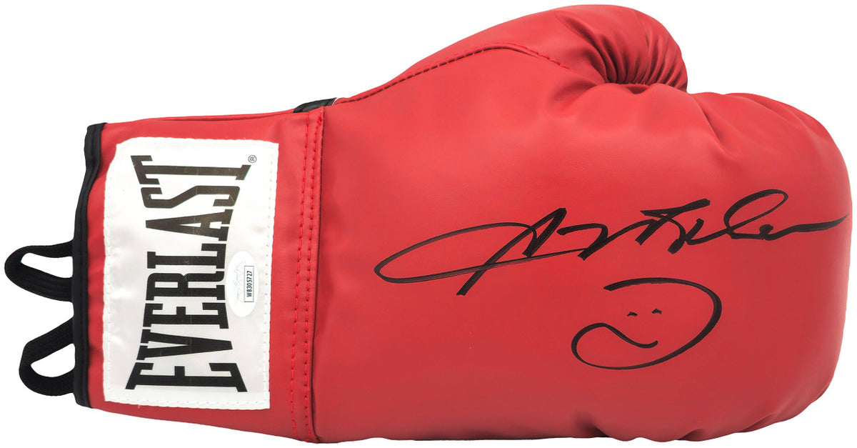 Sugar Ray Leonard Autographed Red Everlast Boxing Glove Right Handed RH JSA Stock #237641