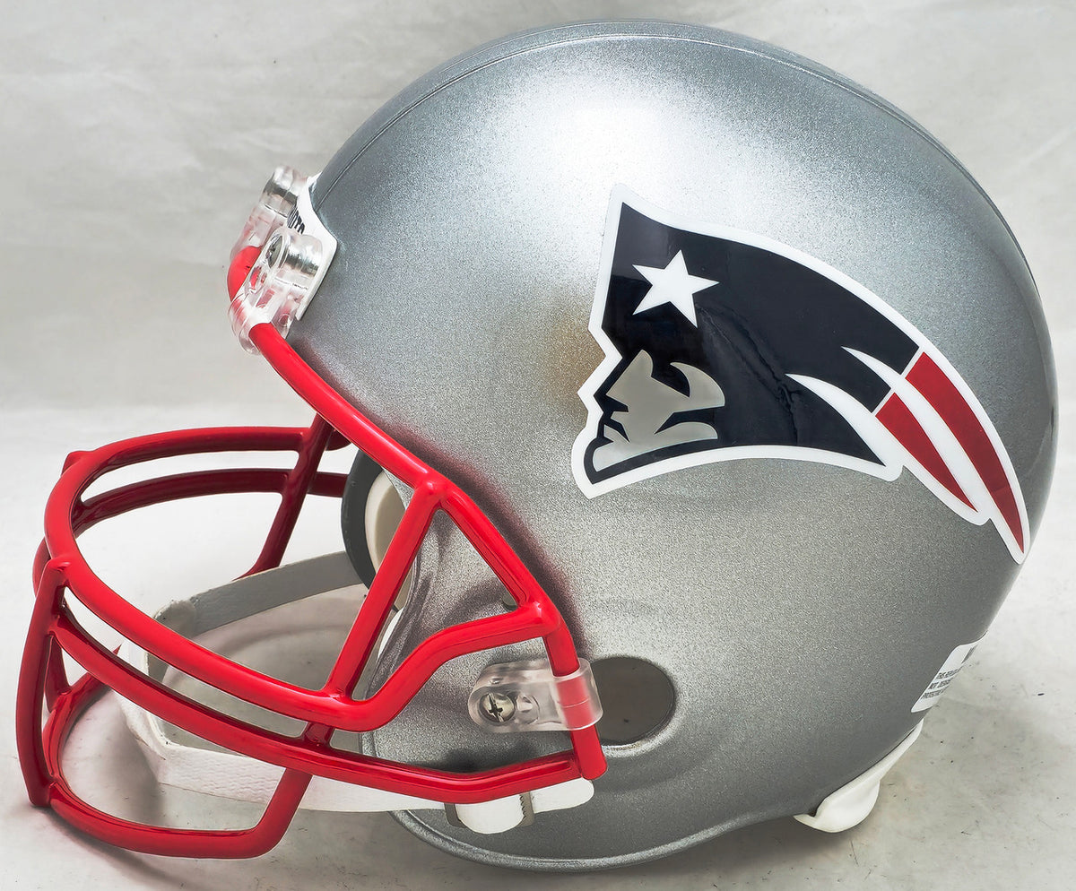 Tom Brady Autographed New England Patriots Silver Full Size Replica Helmet Fanatics Holo #B062648