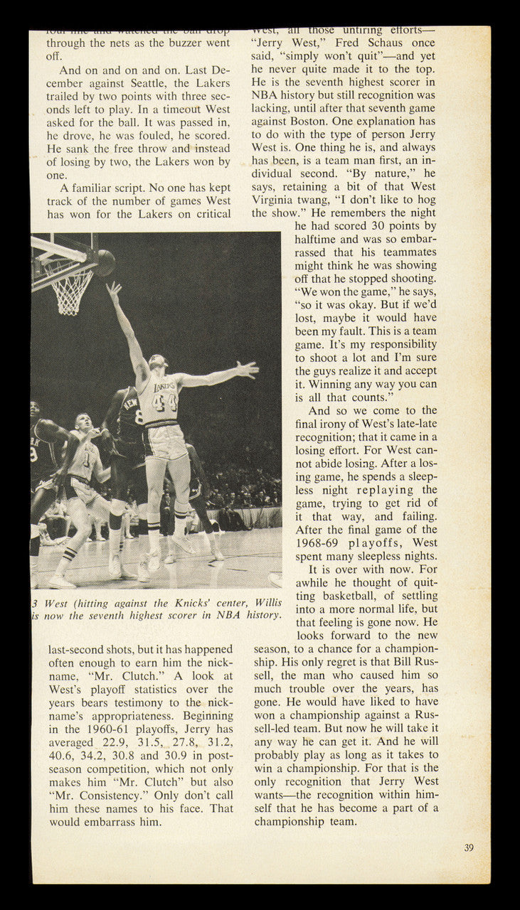 Wes Unseld Autographed 5.5x10 Magazine Photo Washington Bullets SKU #237867