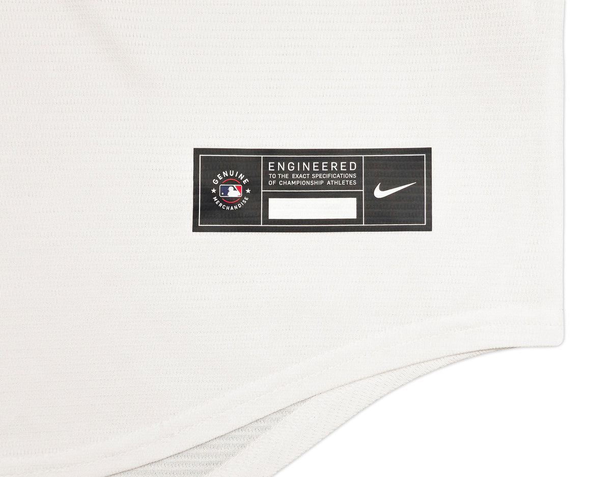 Seattle Mariners Ichiro Suzuki Autographed White Nike Jersey Size L "HOF 25" IS Holo & Beckett BAS Witness QR Stock #238311
