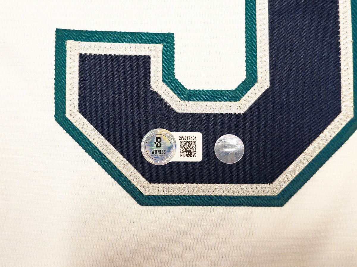 Seattle Mariners Ichiro Suzuki Autographed White Nike Jersey Size XL "HOF 25" IS Holo & Beckett BAS Witness QR Stock #238310