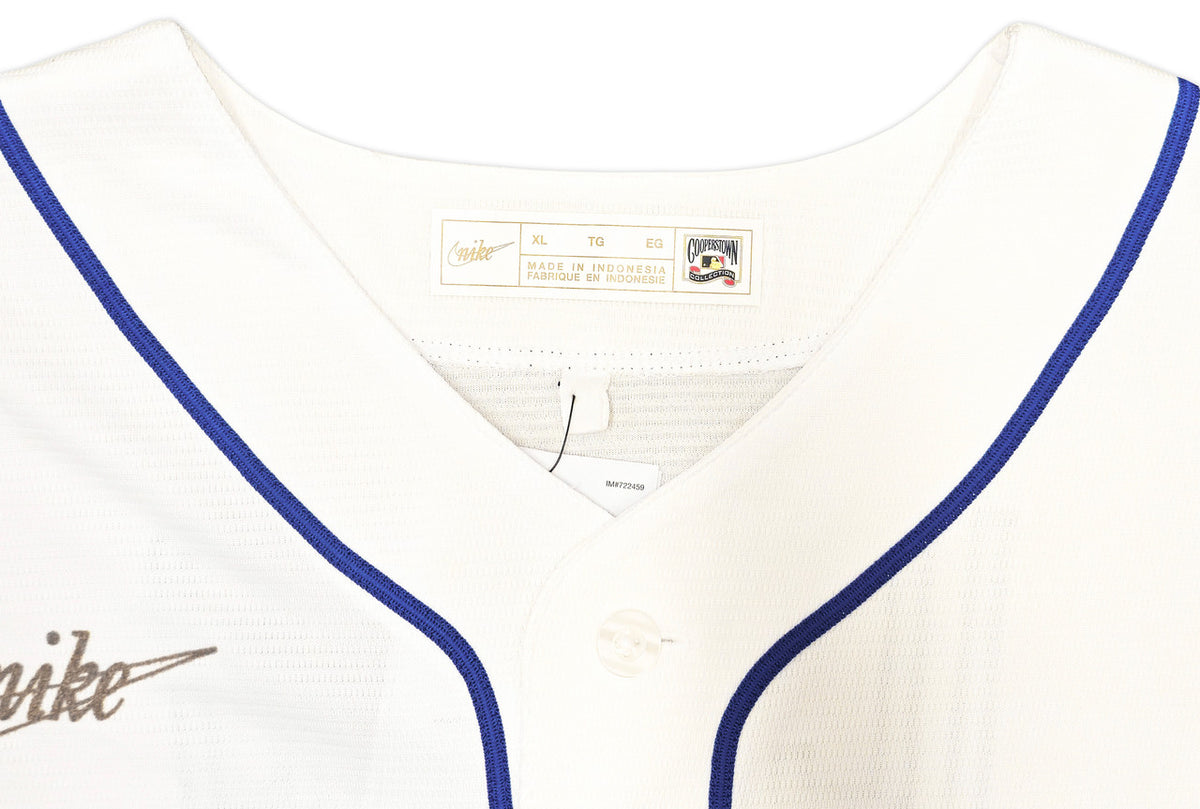 Seattle Mariners Ichiro Suzuki Autographed White Nike Cooperstown Collection Jersey Size XL "HOF 25" IS Holo & Beckett BAS Witness QR Stock #238318