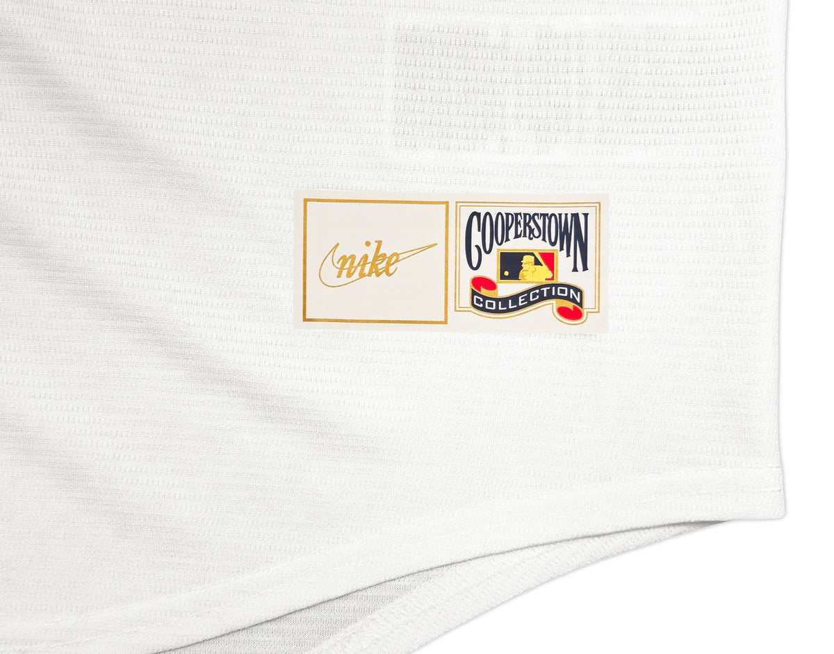 Seattle Mariners Ichiro Suzuki Autographed White Nike Cooperstown Collection Jersey Size XL "HOF 25" IS Holo & Beckett BAS Witness QR Stock #238318