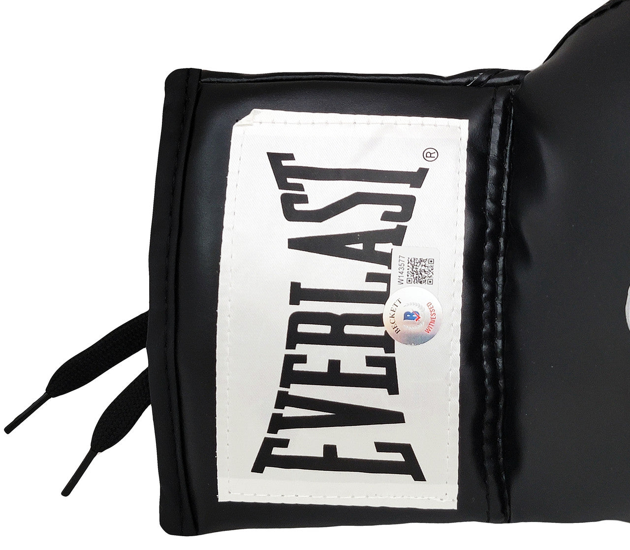 Floyd Mayweather Jr. Autographed Black Everlast Boxing Glove Right Hand In Silver Beckett BAS Witness Stock #210997