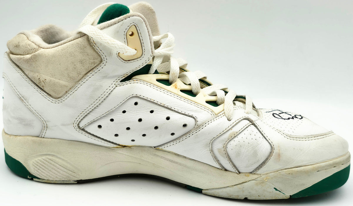 Gary Payton Autographed White Game Used Nike Shoes Seattle Supersonics Size 13 Beckett BAS QR #BR84871 & BR84872