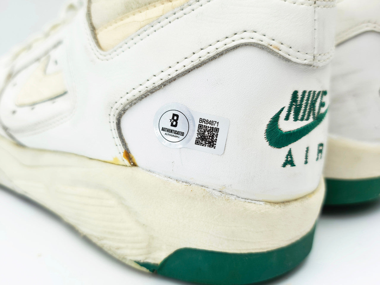 Gary Payton Autographed White Game Used Nike Shoes Seattle Supersonics Size 13 Beckett BAS QR #BR84871 & BR84872