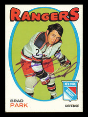 Brad Park Autographed 1971-72 Topps Card #40 New York Rangers SKU #240886