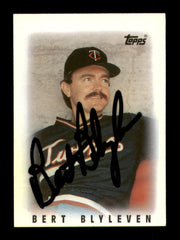 Bert Blyleven Autographed 1986 Topps Mini Card #23 Minnesota Twins SKU #241756