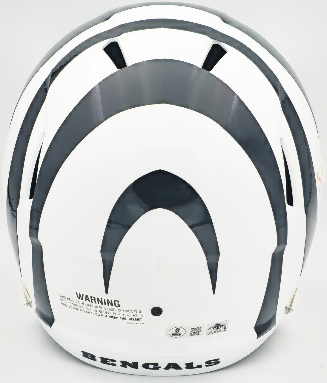 Ja'Marr Chase Autographed Cincinnati Bengals White 2022 Alternate Full Size Speed Replica Helmet Beckett BAS Witness Stock #228827