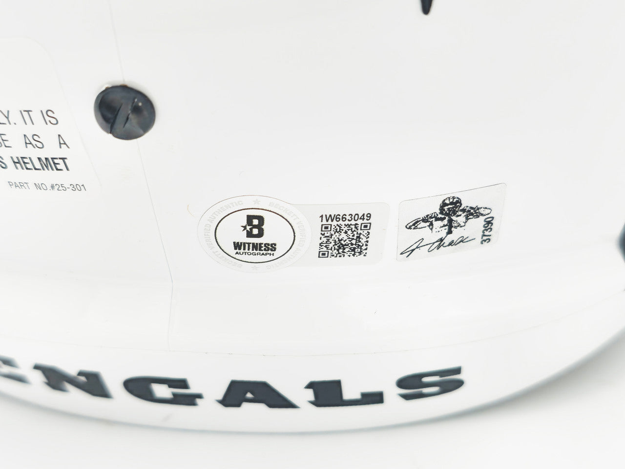 Ja'Marr Chase Autographed Cincinnati Bengals White 2022 Alternate Full Size Speed Replica Helmet Beckett BAS Witness Stock #228827
