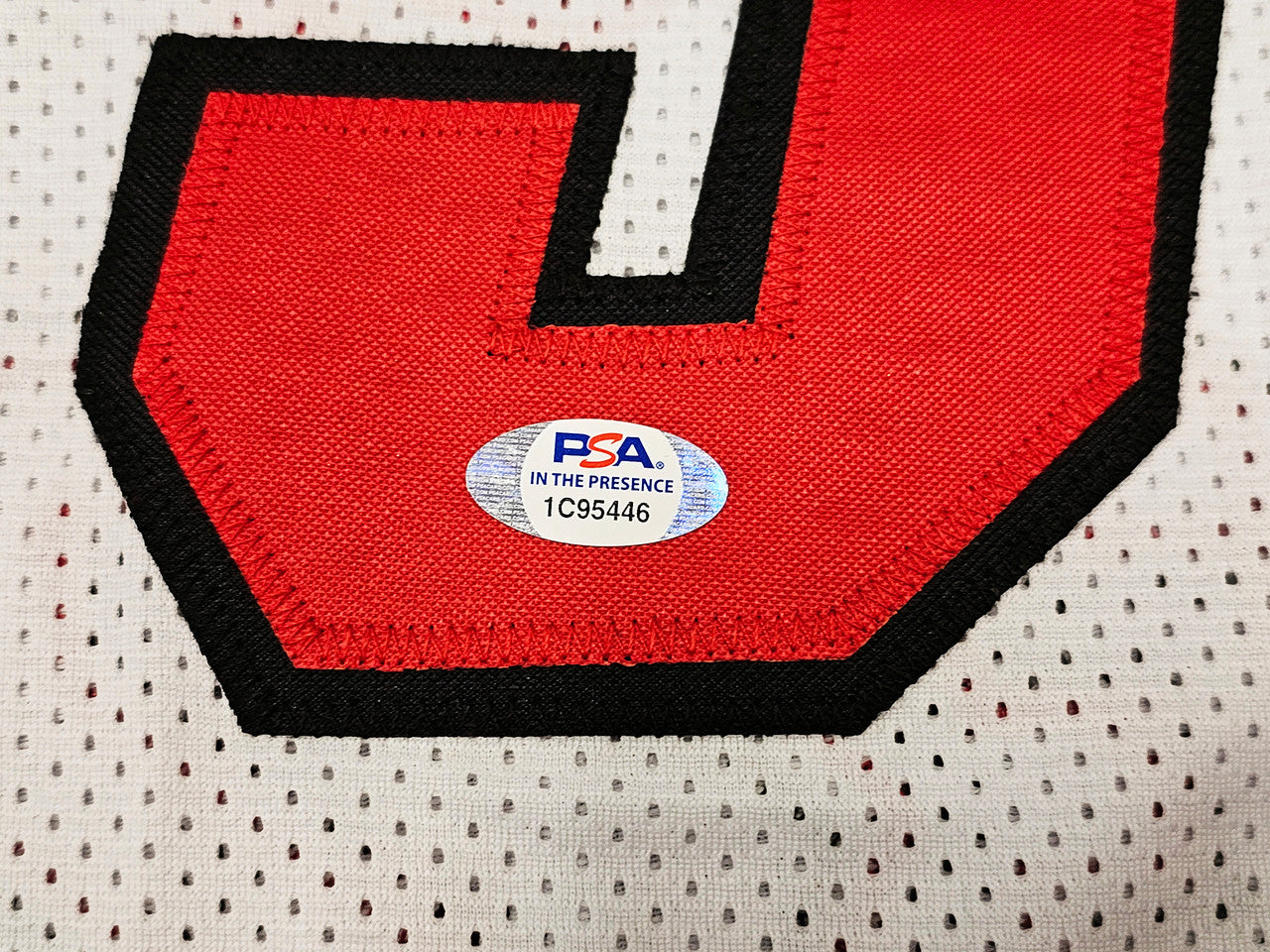 Miami Heat Shaquille Shaq O'Neal Autographed White Jersey PSA/DNA Stock #215721