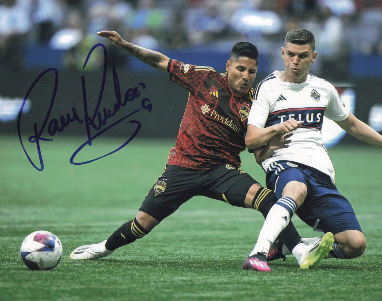 Raul Ruidiaz Autographed 8x10 Photo Seattle Sounders SKU #244083