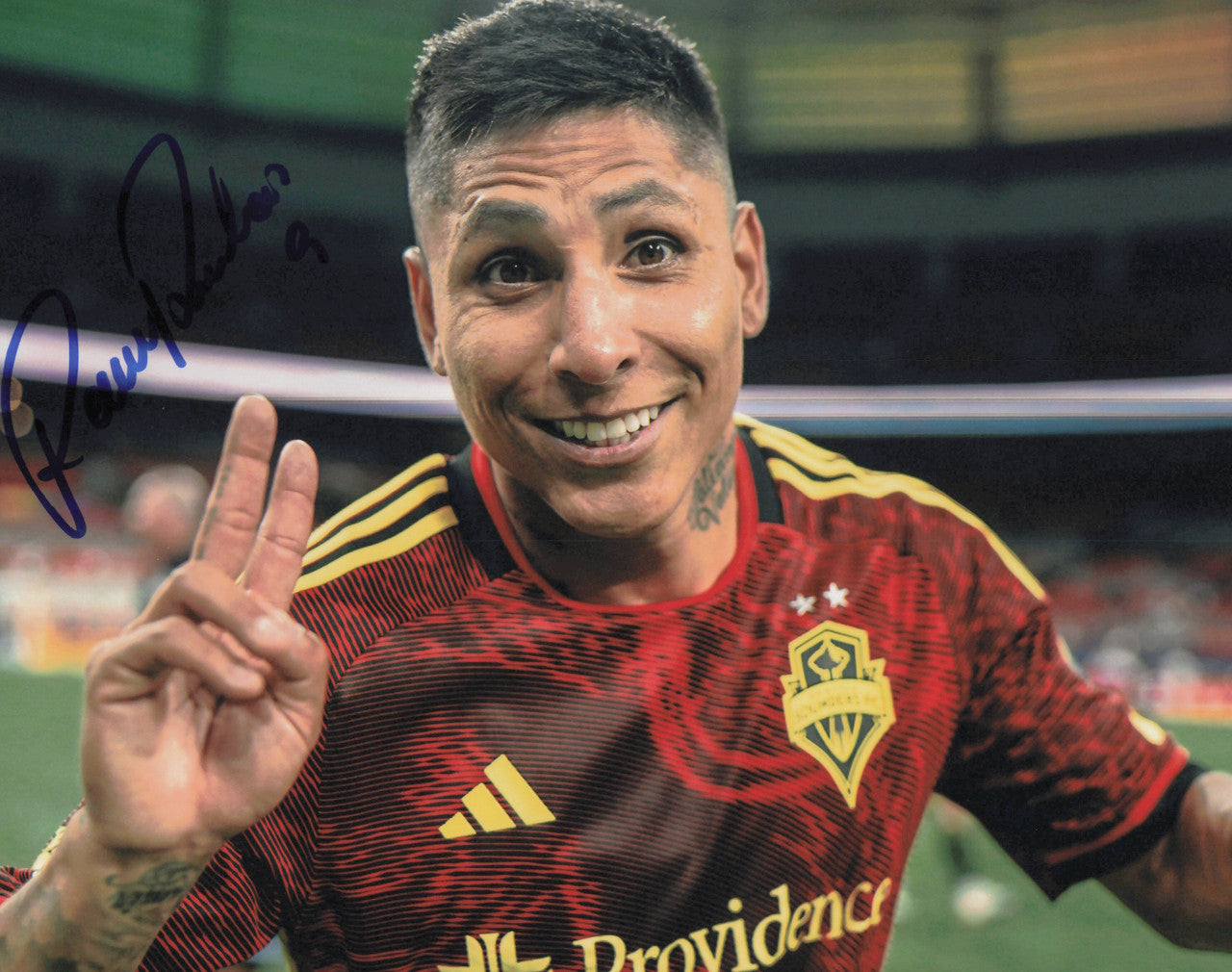 Raul Ruidiaz Autographed 8x10 Photo Seattle Sounders SKU #244085