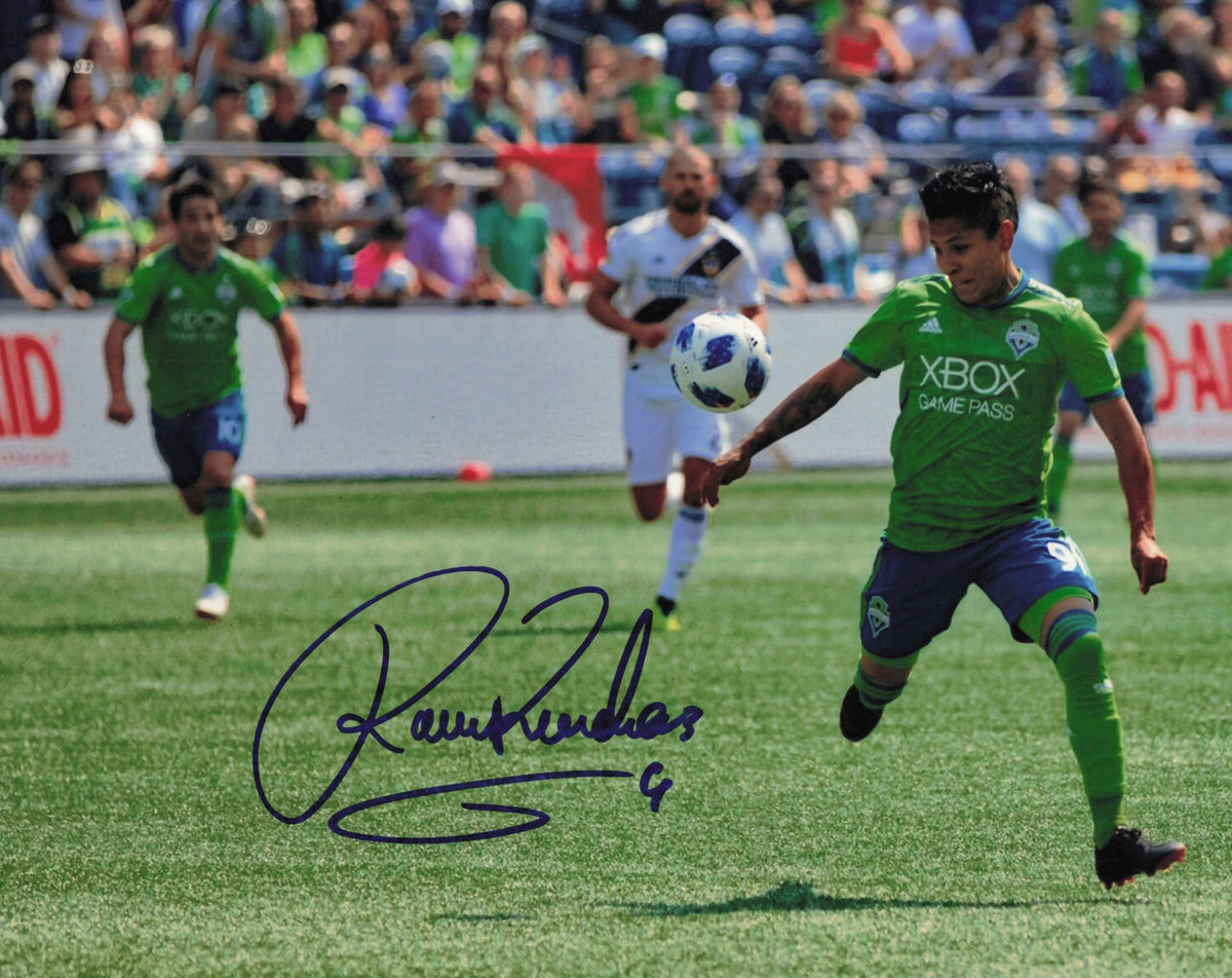 Raul Ruidiaz Autographed 8x10 Photo Seattle Sounders SKU #244091