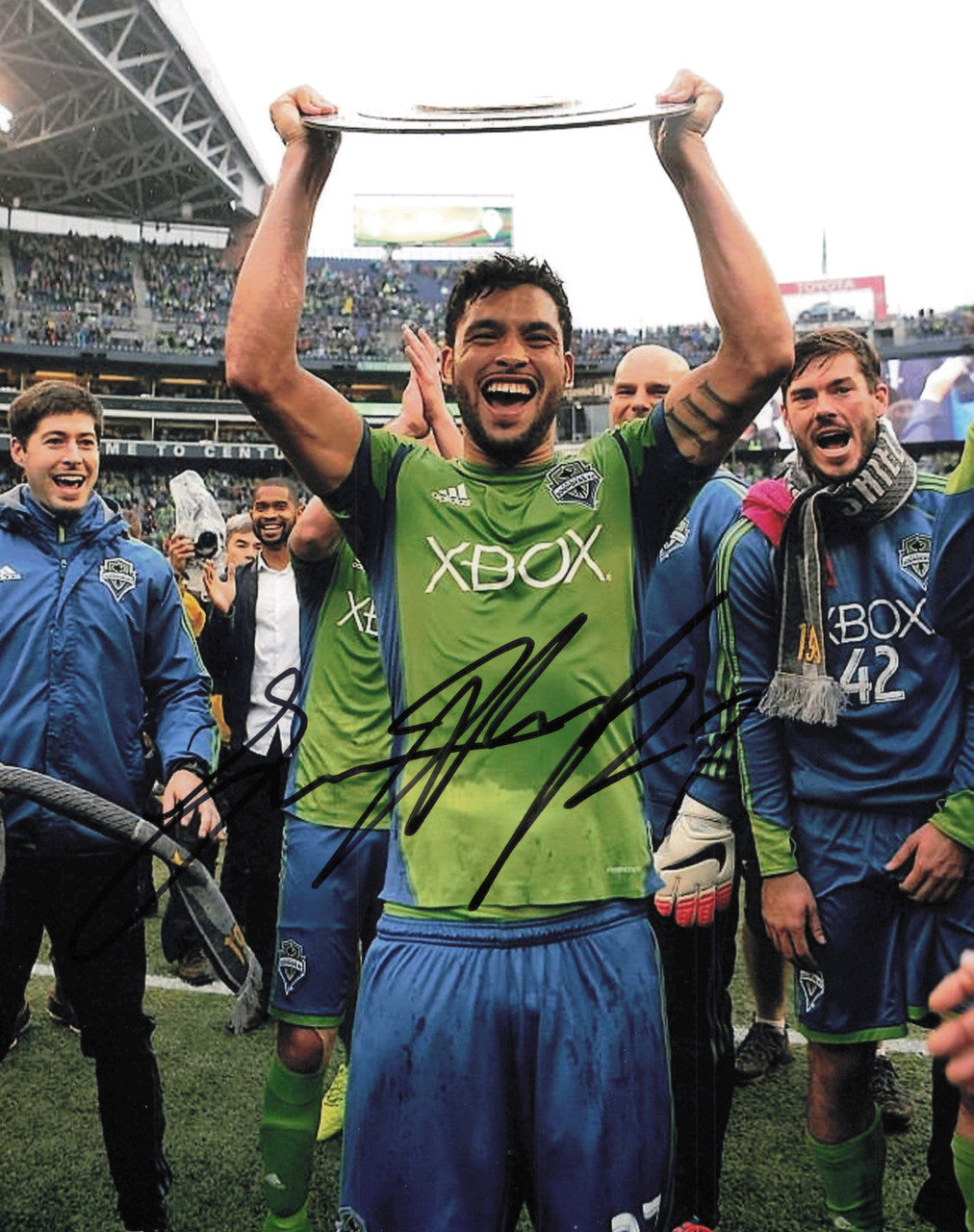 Lamar Neagle Autographed 8x10 Photo Seattle Sounders SKU #244162