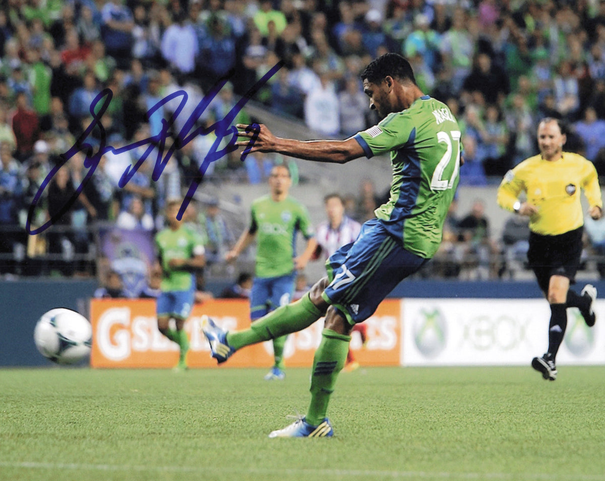 Lamar Neagle Autographed 8x10 Photo Seattle Sounders SKU #244167