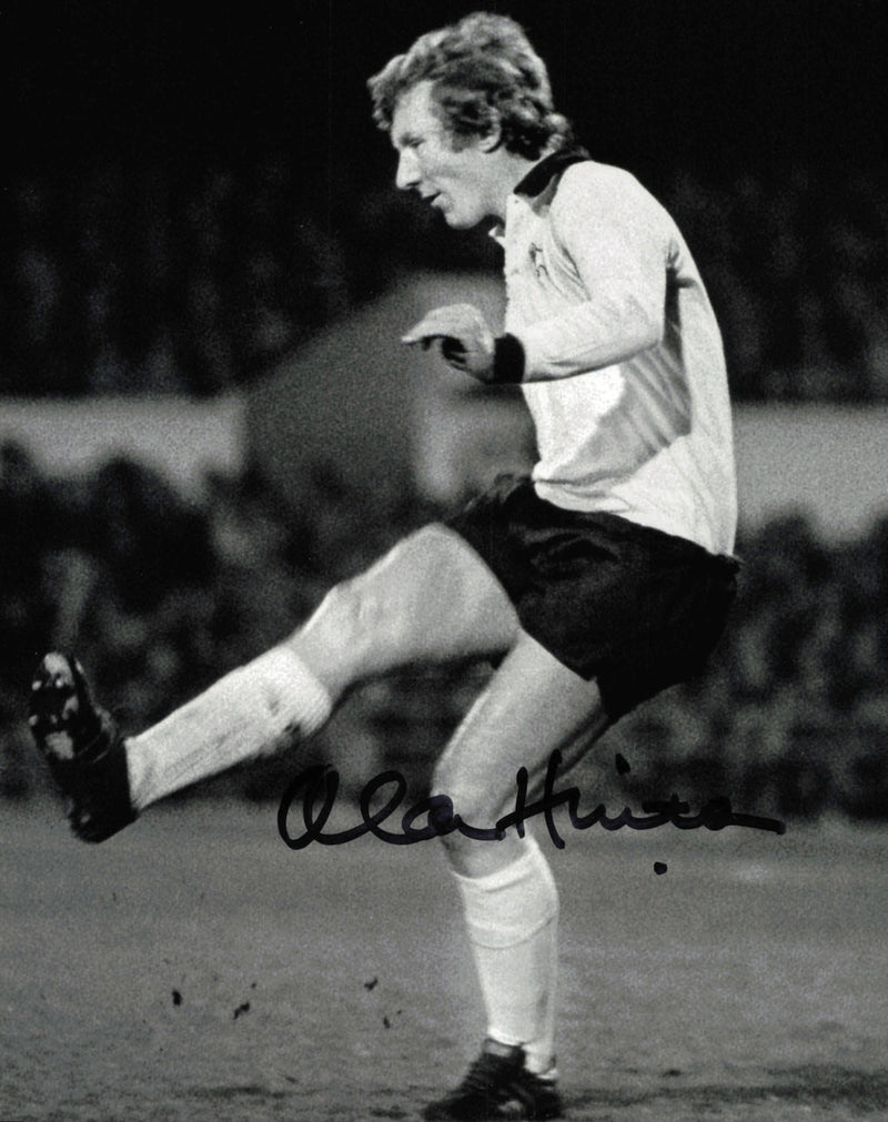 Alan Hinton Autographed 8x10 Photo England National Football Team SKU #244196