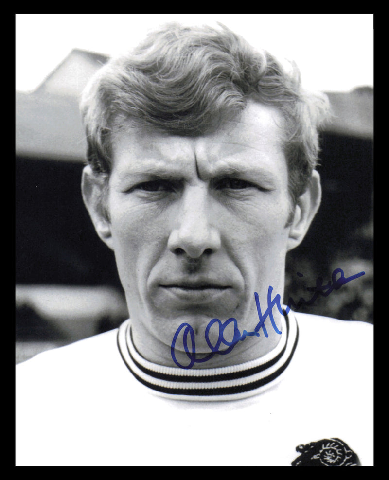 Alan Hinton Autographed 8x10 Photo England National Football Team SKU #244204