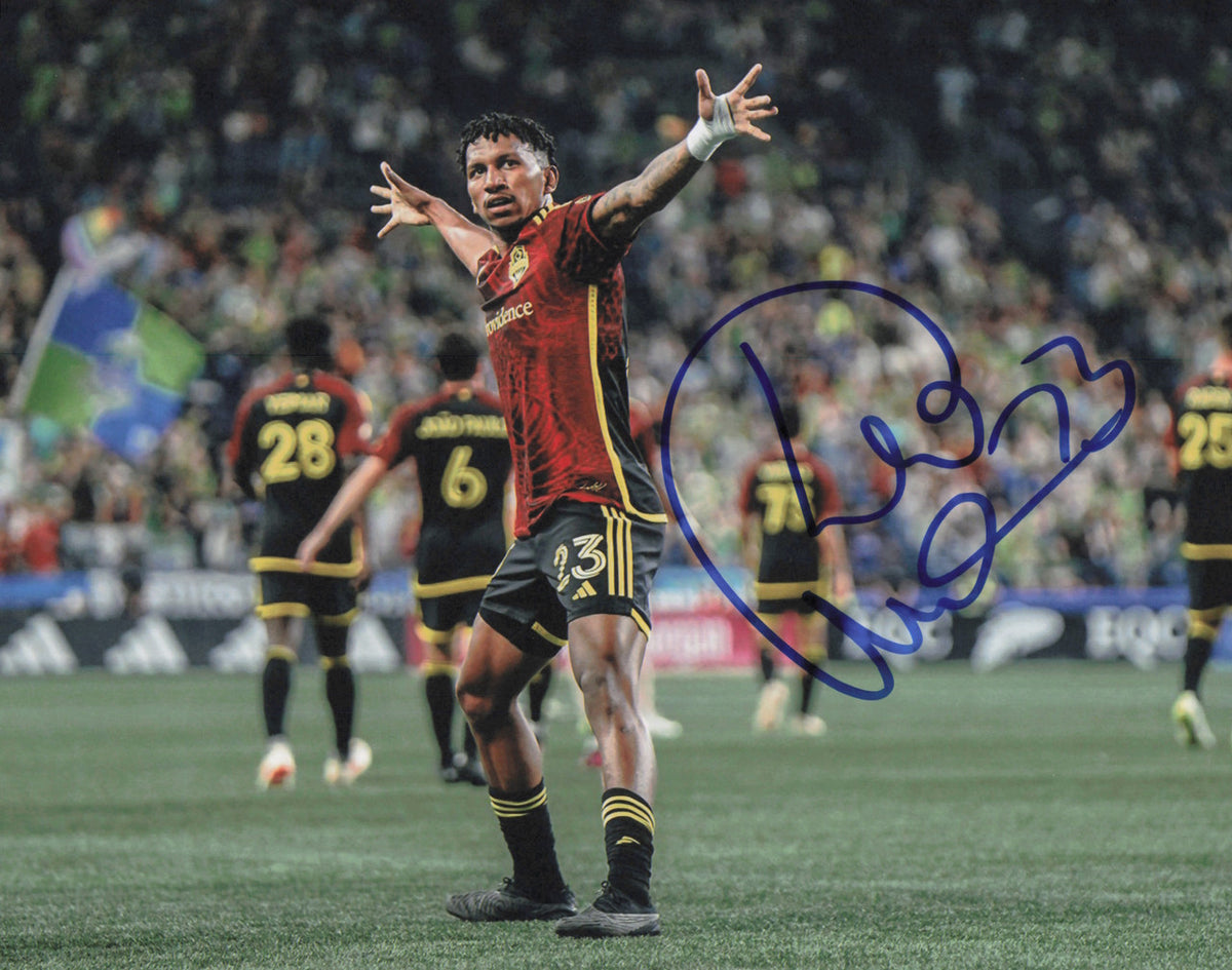 Leonardo Leo Chu Autographed 8x10 Photo Seattle Sounders SKU #244262