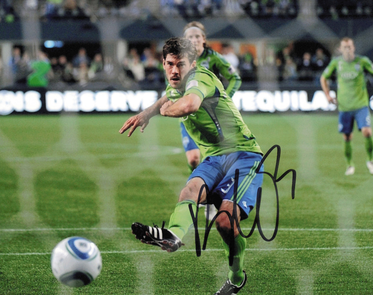 Brad Evans Autographed 8x10 Photo Seattle Sounders SKU #244277