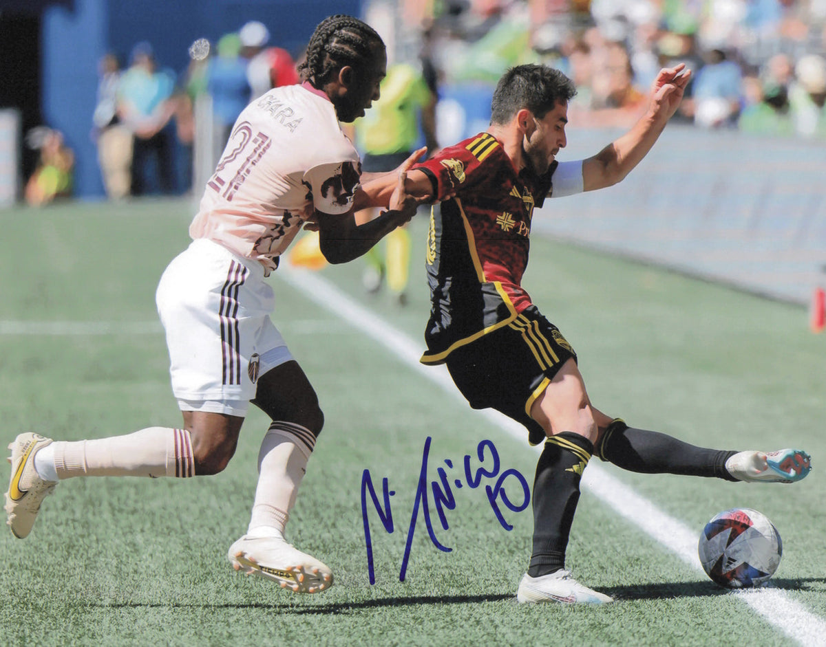 Nicolas Nico Lodeiro Autographed 8x10 Photo Seattle Sounders SKU #244296