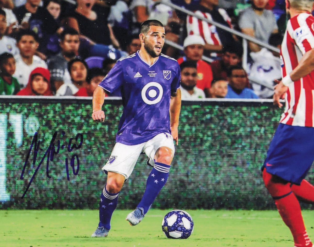 Nicolas Nico Lodeiro Autographed 8x10 Photo Seattle Sounders SKU #244298