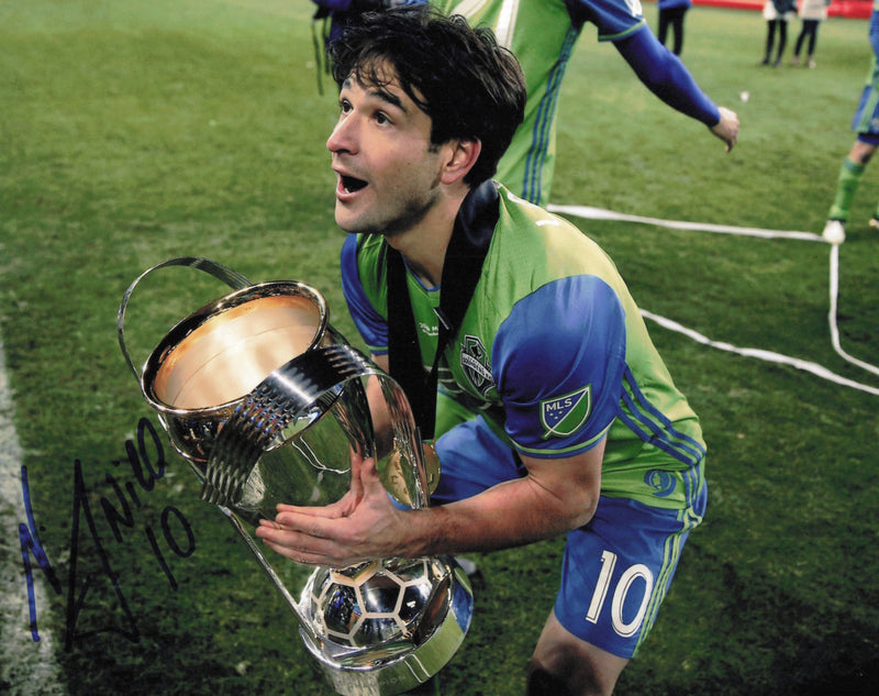 Nicolas Nico Lodeiro Autographed 8x10 Photo Seattle Sounders SKU #244317
