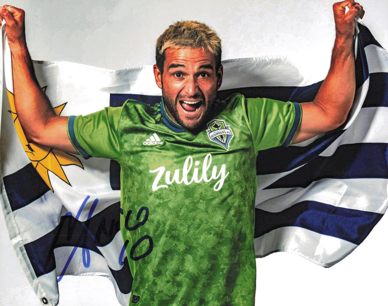 Nicolas Nico Lodeiro Autographed 8x10 Photo Seattle Sounders SKU #244338