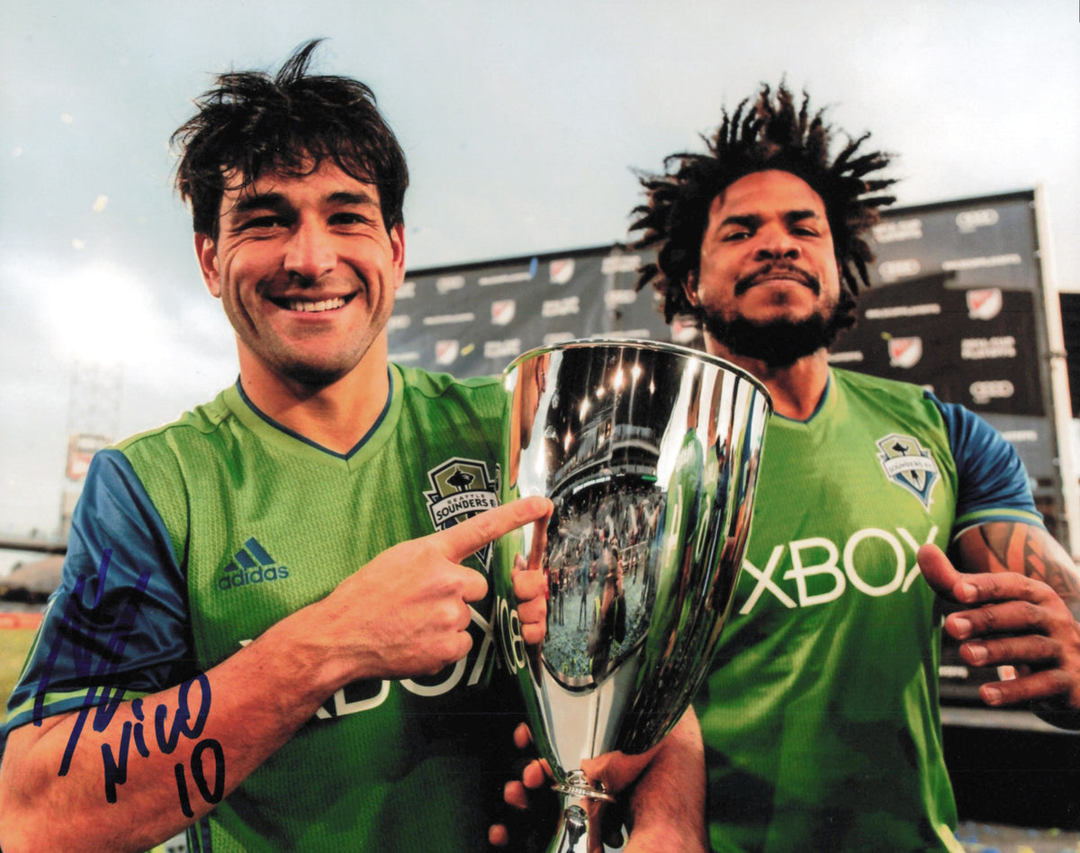 Nicolas Nico Lodeiro Autographed 8x10 Photo Seattle Sounders SKU #244348