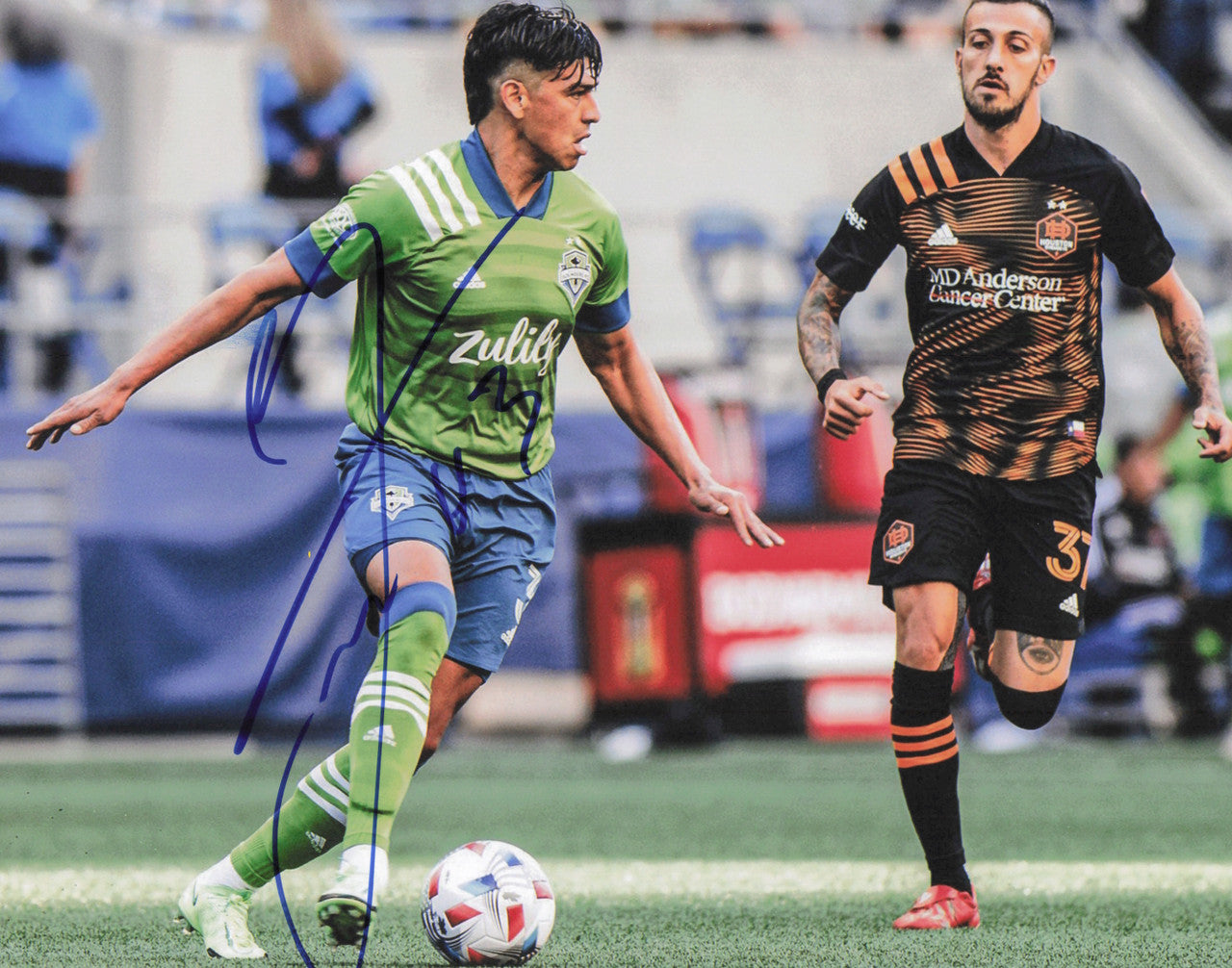 Xavier Arreaga Autographed 8x10 Photo Seattle Sounders SKU #244353