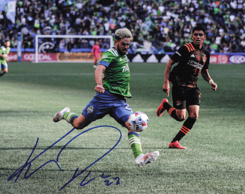 Kelyn Rowe Autographed 8x10 Photo Seattle Sounders SKU #244403
