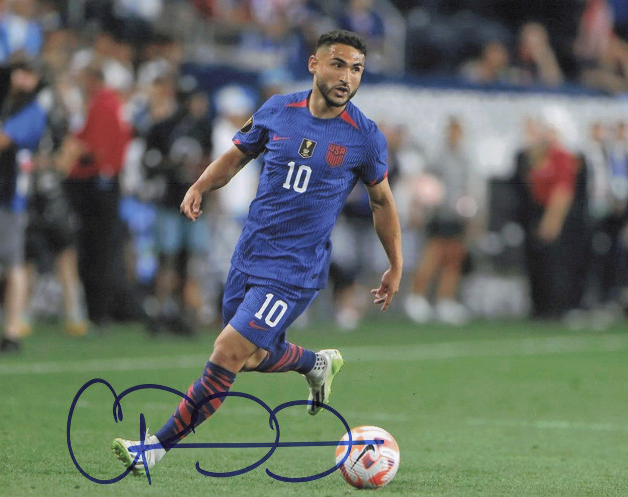 Cristian Roldan Autographed 8x10 Photo Team USA Men's National Soccer Team SKU #244418